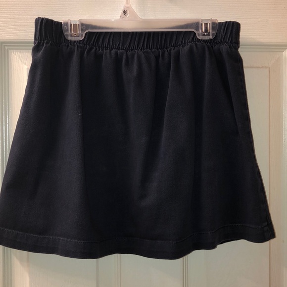 2 Girls Old Navy skirt with Built-in shorts - Picture 7 of 8